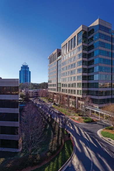 5901 Peachtree Dunwoody Rd NE, Atlanta, GA for sale - Building Photo - Image 1 of 1