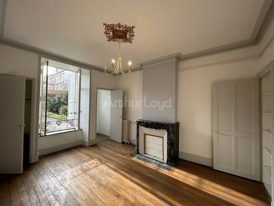 Location Bureaux 114 m² - Photo 1