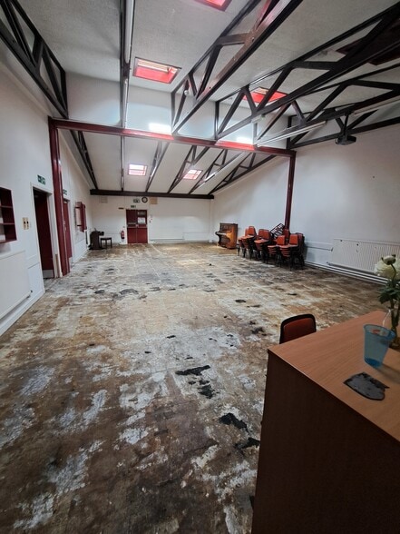 34 Etive St, Glasgow for sale - Interior Photo - Image 2 of 3