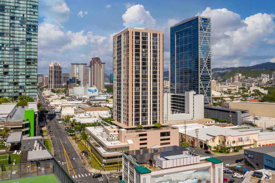 1050 Queen St, Honolulu, HI for rent - Building Photo - Image 1 of 5