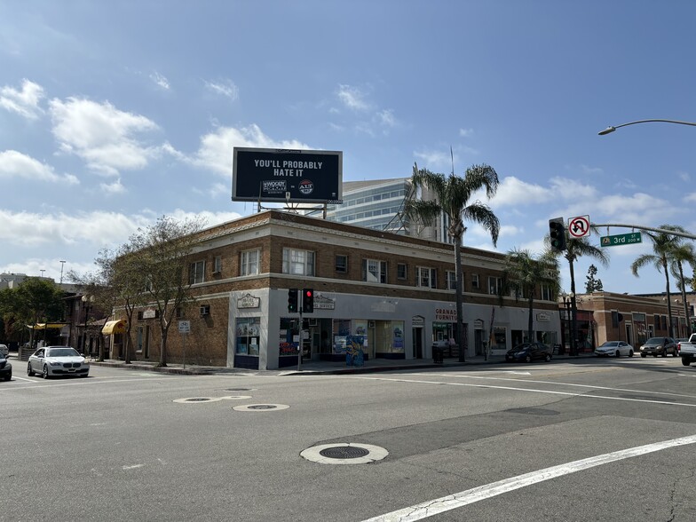 300-312 N Broadway, Santa Ana, CA for rent - Building Photo - Image 1 of 37