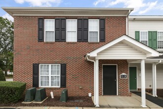 360-384 Raleigh St, Holly Springs, NC for rent Building Photo- Image 1 of 10