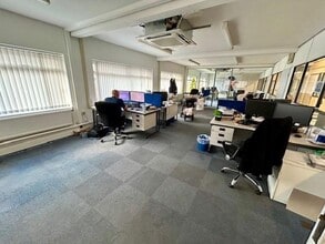 31 Bone Ln, Newbury to rent Interior Photo- Image 2 of 3