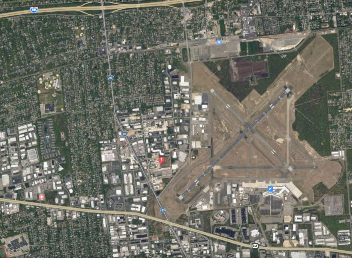 1000 10th St, Ronkonkoma, NY to rent Building Photo- Image 1 of 2