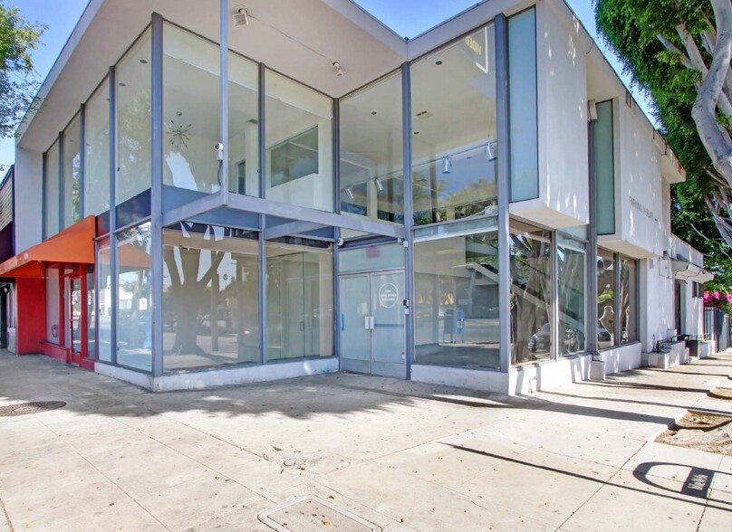 7998 Santa Monica Blvd, West Hollywood, CA for rent - Building Photo - Image 3 of 4