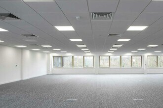 Crockford Ln, Chineham to rent Building Photo- Image 2 of 3