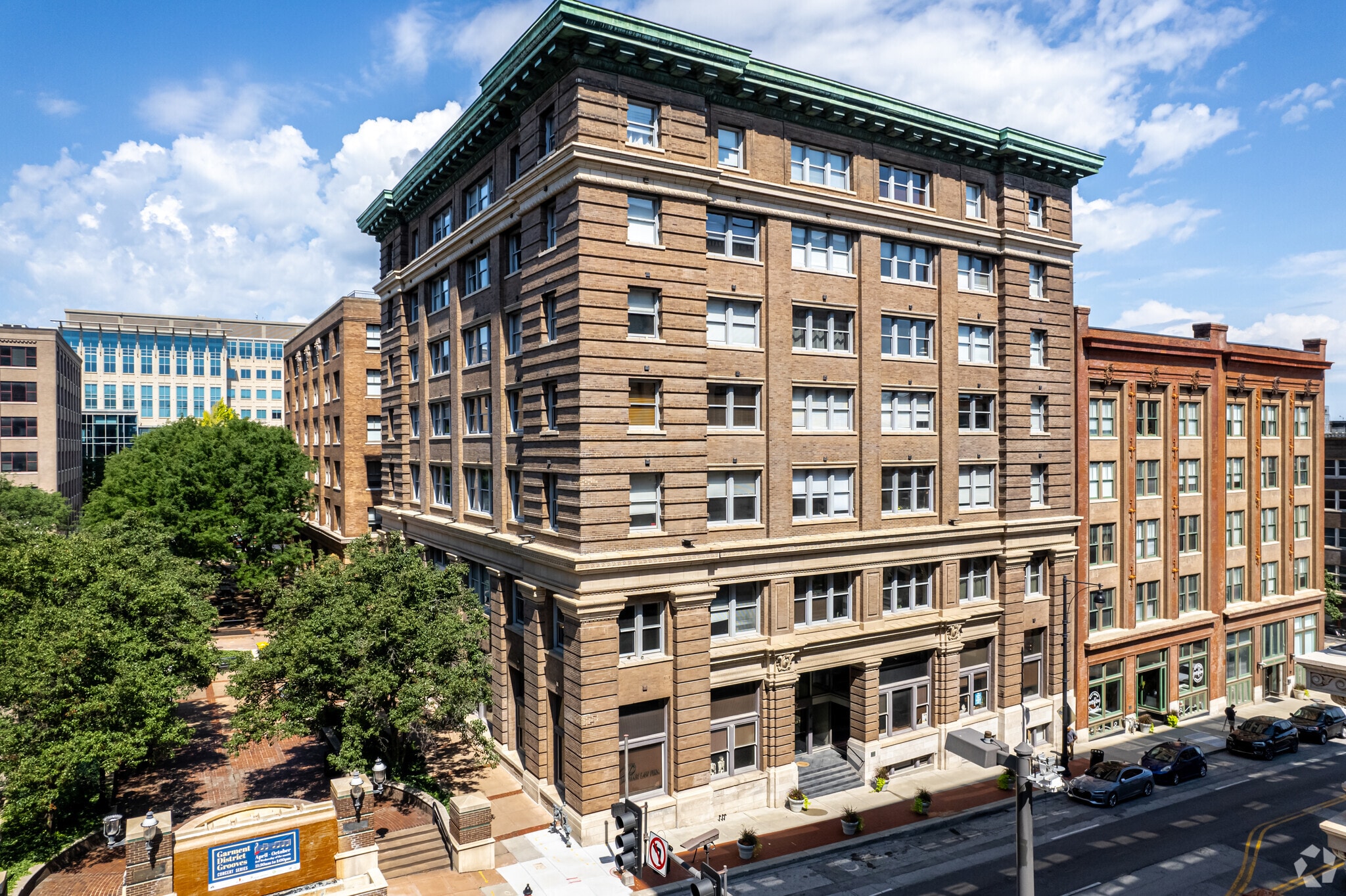 408 W 8th St, Kansas City, MO to rent Building Photo- Image 1 of 11