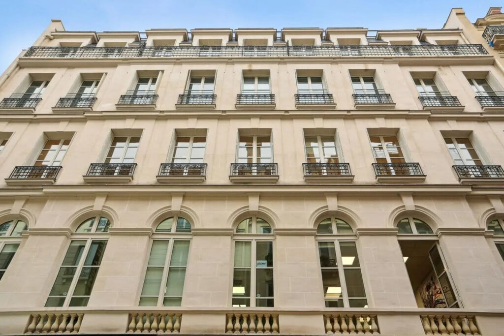 Location Bureaux 220 m² - Photo 1