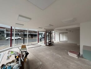 148-152 Montague St, Worthing to rent Interior Photo- Image 2 of 4