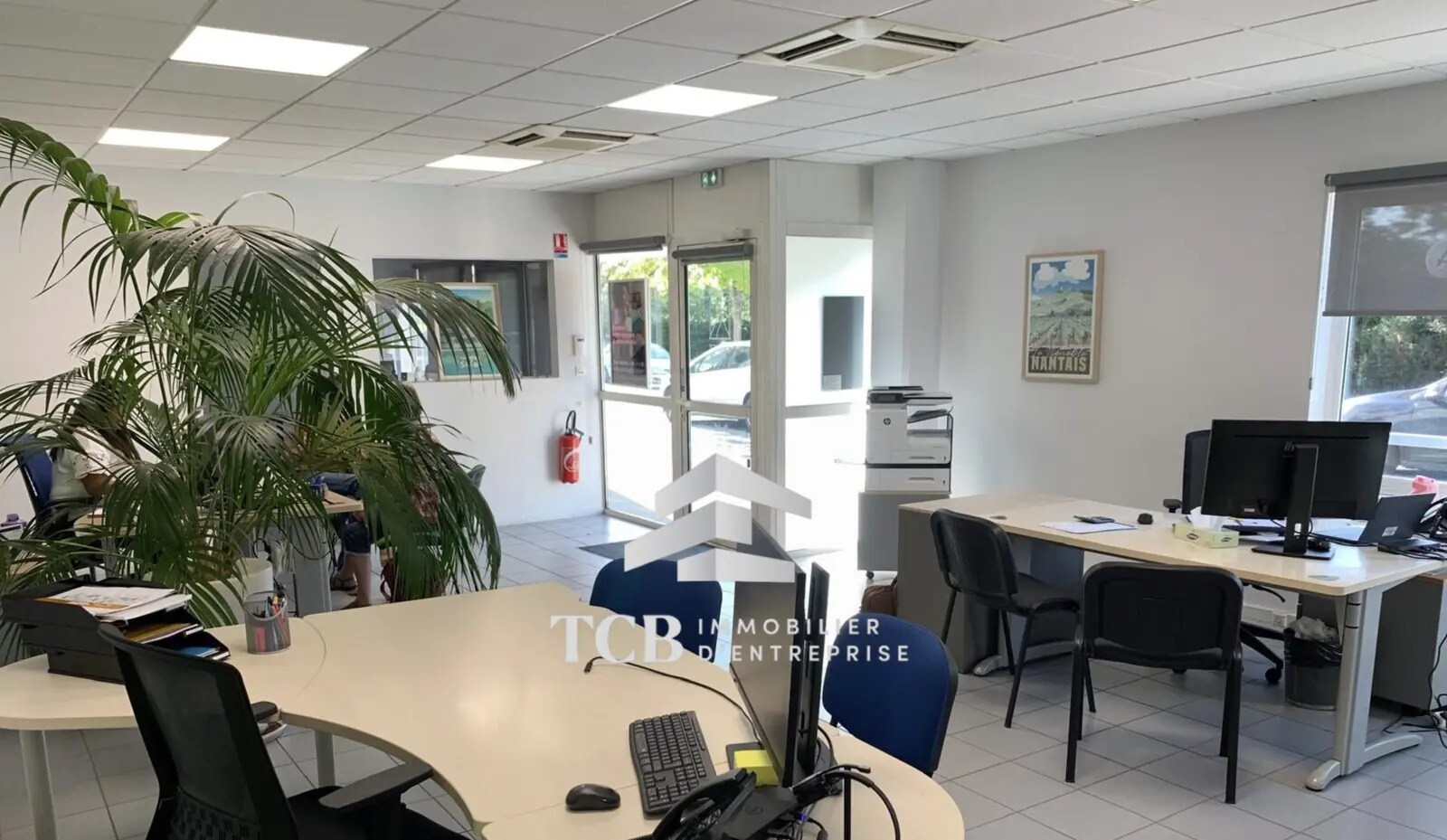 Office in Carquefou to rent Interior Photo- Image 1 of 3