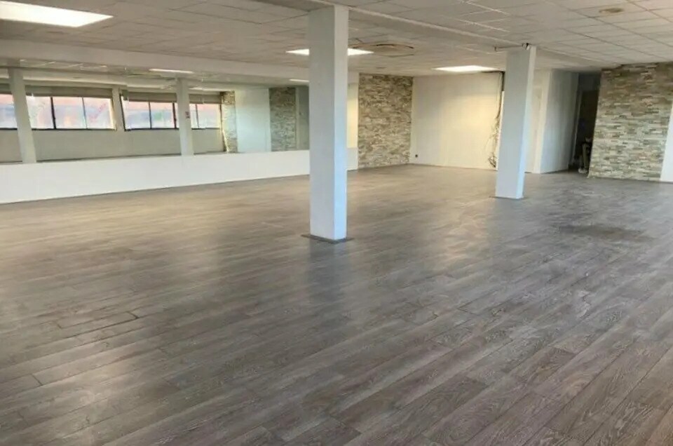 Vente Bureaux 150 m² - Photo 1