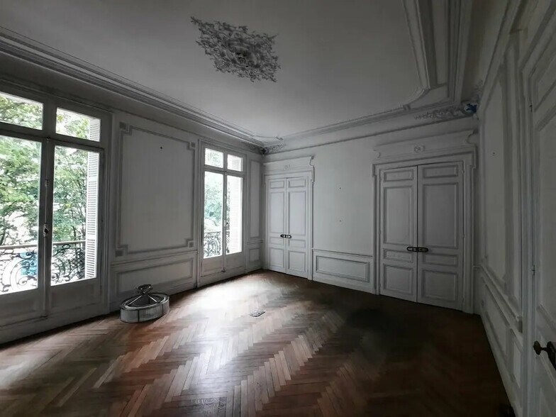 Office in Rouen to rent - Interior Photo - Image 3 of 16