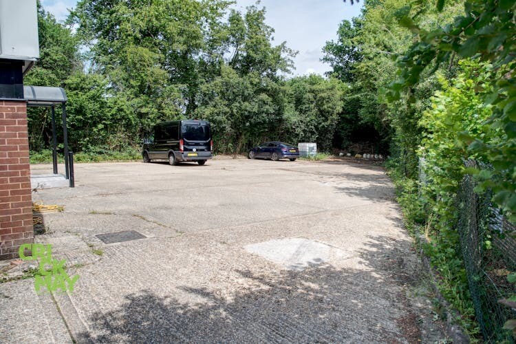 Laundry Way, Capel to rent - Building Photo - Image 3 of 3