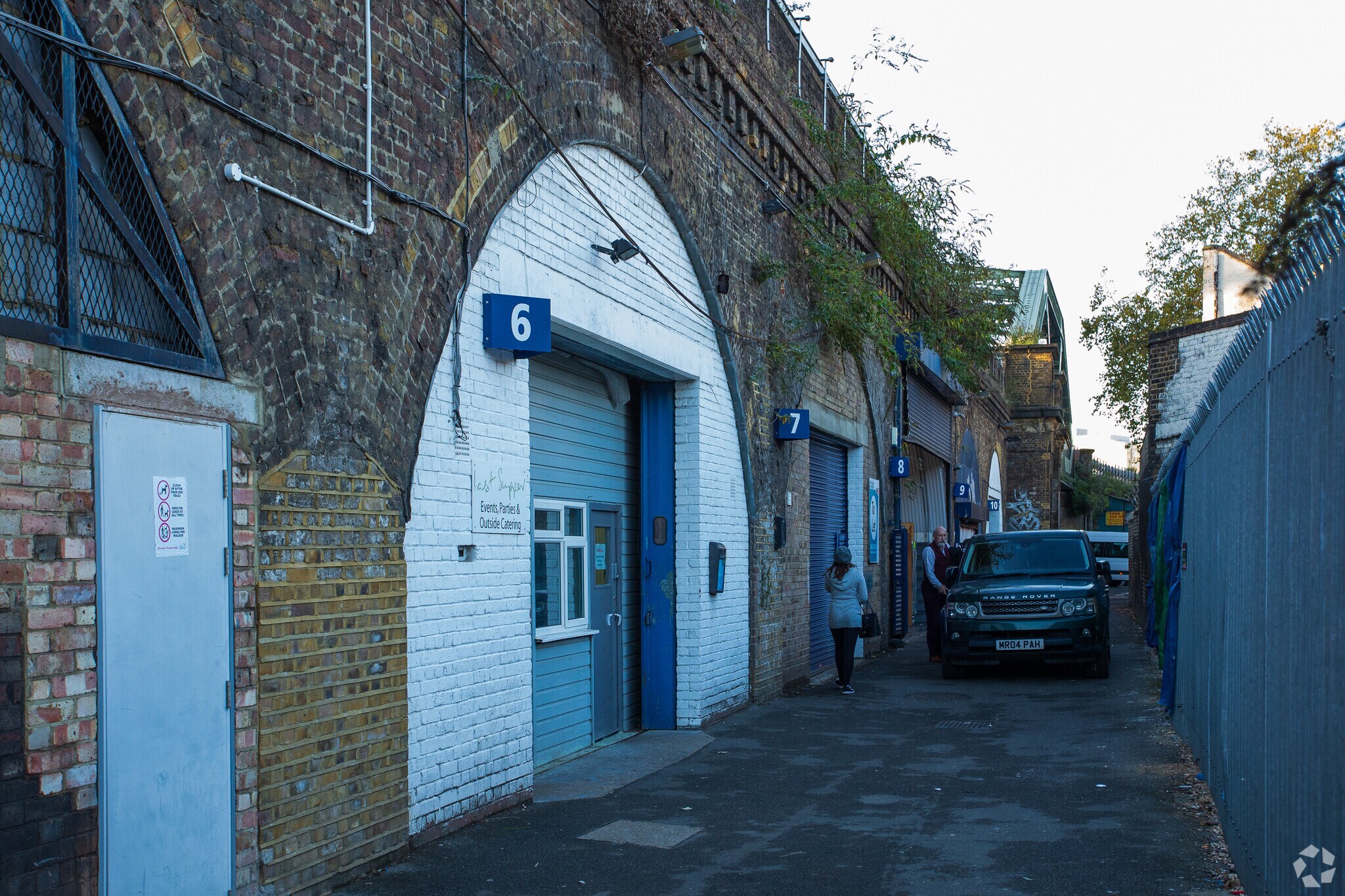 Newington Causeway, London for sale Primary Photo- Image 1 of 1