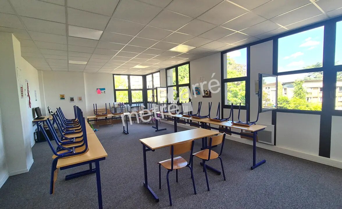 Office in Saint-Herblain to rent Interior Photo- Image 1 of 5