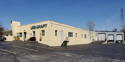 422 Industrial Dr, Maryland Heights, MO for rent Primary Photo- Image 1 of 2