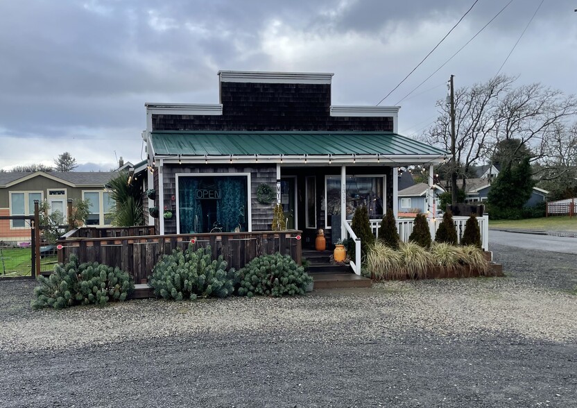 1311 Bay Ave, Ocean Park, WA for sale - Building Photo - Image 1 of 3