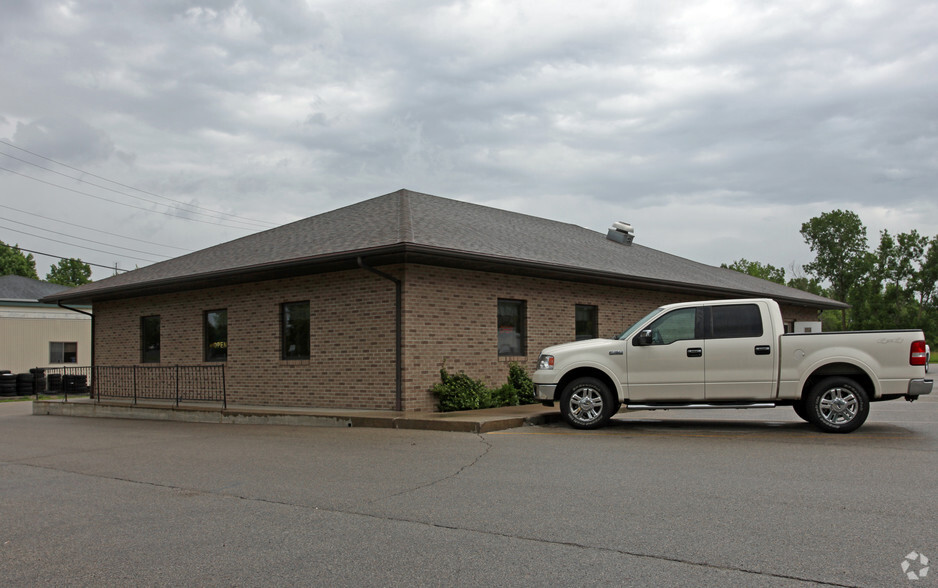 310 E Monroe St, Decatur, IN for sale - Primary Photo - Image 1 of 1