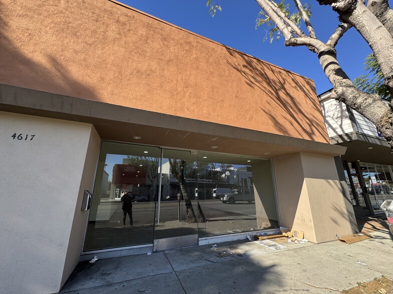 4617 Van Nuys Blvd, Sherman Oaks, CA for rent - Building Photo - Image 2 of 3