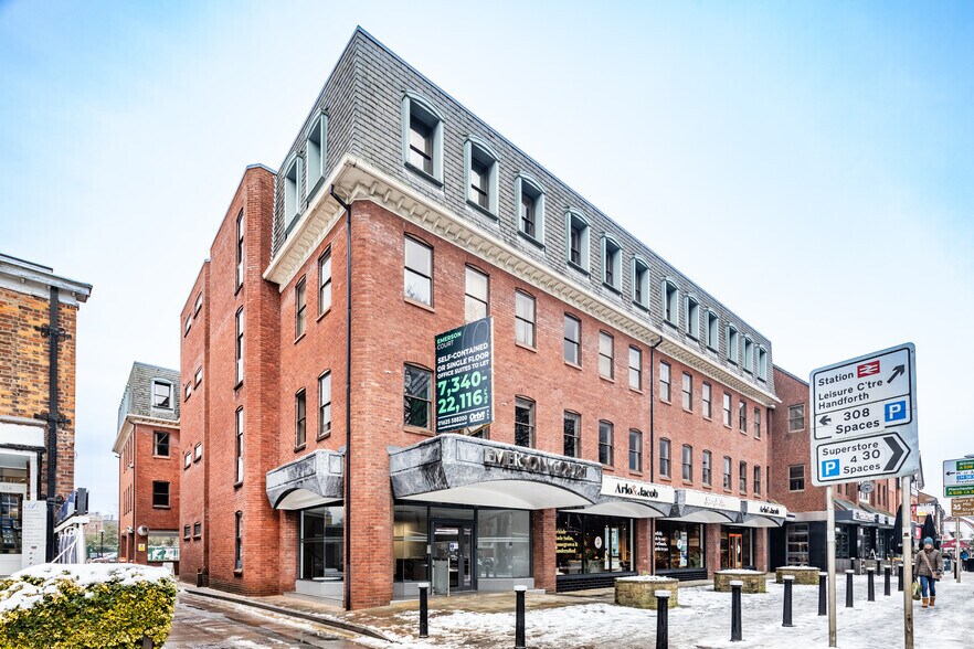 Alderley Rd, Wilmslow to rent - Primary Photo - Image 1 of 5