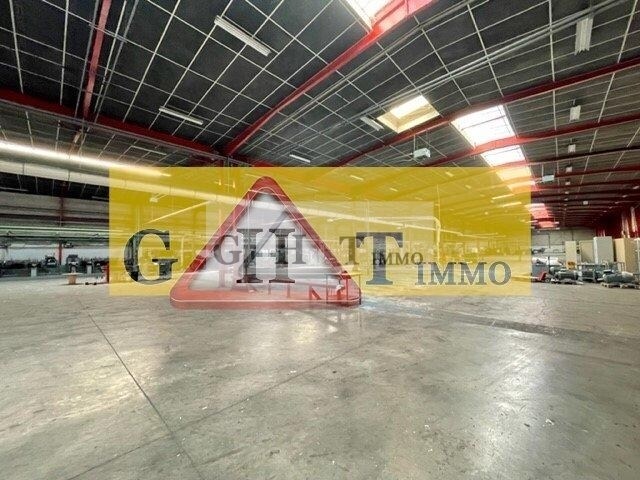 Industrial in Morangis to rent - Interior Photo - Image 2 of 10
