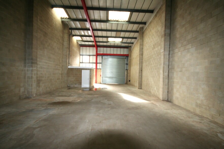 Netherhampton Rd, Salisbury to rent - Building Photo - Image 3 of 3