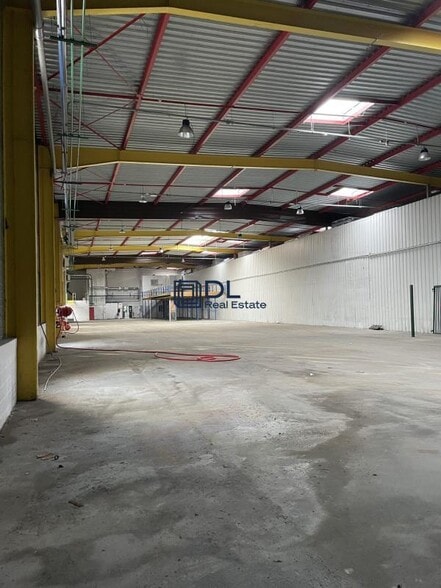 Industrial in Créteil to rent - Interior Photo - Image 2 of 3