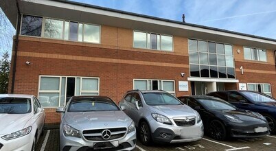 Boundary Way, Hemel Hempstead to rent Building Photo- Image 2 of 5