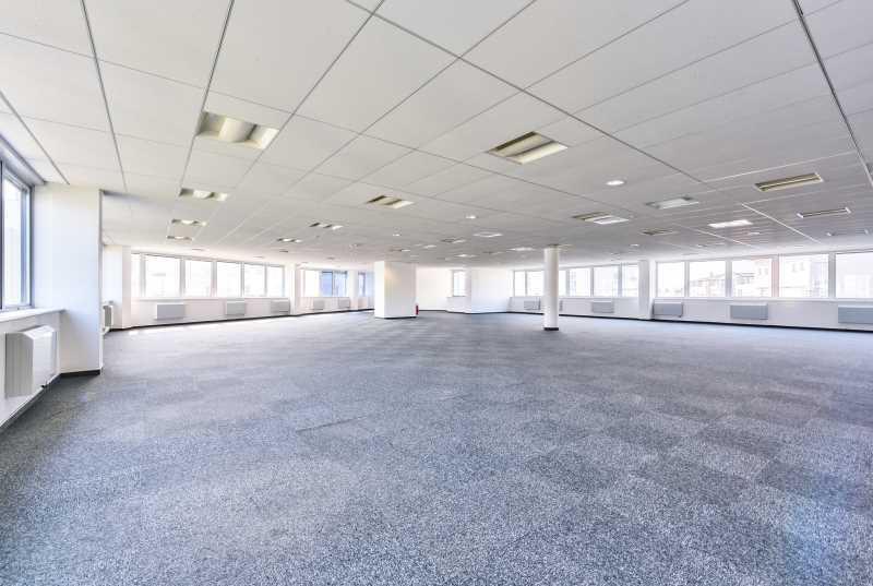 1 Avenue De Westphalie, Montigny-le-Bretonneux to rent Building Photo- Image 1 of 2