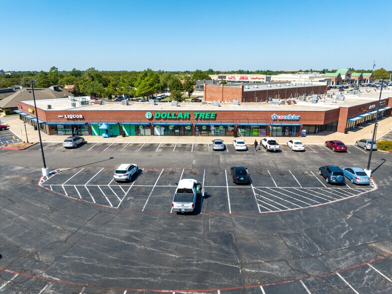 101 N Douglas Blvd, Midwest City, OK for rent - Building Photo - Image 1 of 6