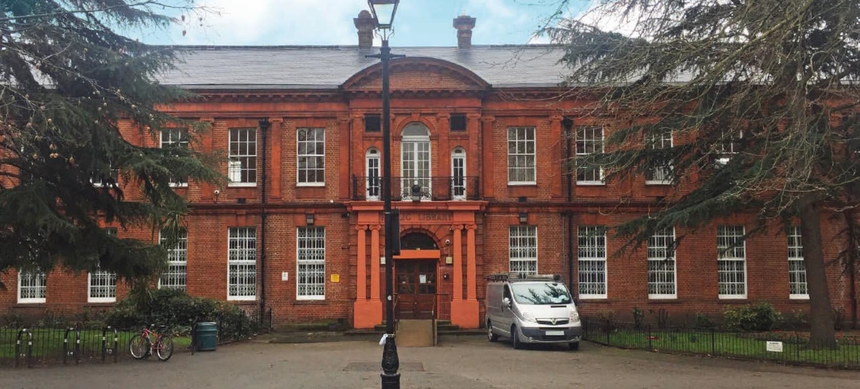 Cambridge Heath Rd, London for sale Primary Photo- Image 1 of 1