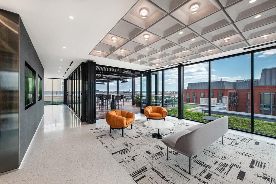 801 17th St NW, Washington, DC to rent - Interior Photo - Image 2 of 7