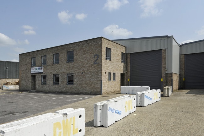 More details for 1 Fairway Dr, Greenford - Industrial to Rent