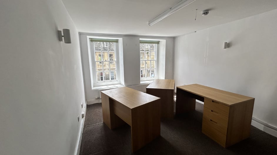 11 St. Margarets St, Bradford On Avon to rent Interior Photo- Image 1 of 4