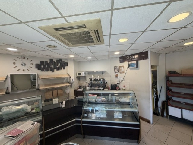 Market Place, London to rent Interior Photo- Image 1 of 5