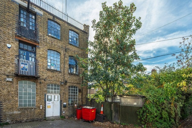 35 Astbury Rd, London to rent Building Photo- Image 1 of 7