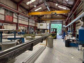 Units 1&2 Hillcrest, Brighouse Road, Hipperholme to rent Interior Photo- Image 1 of 1