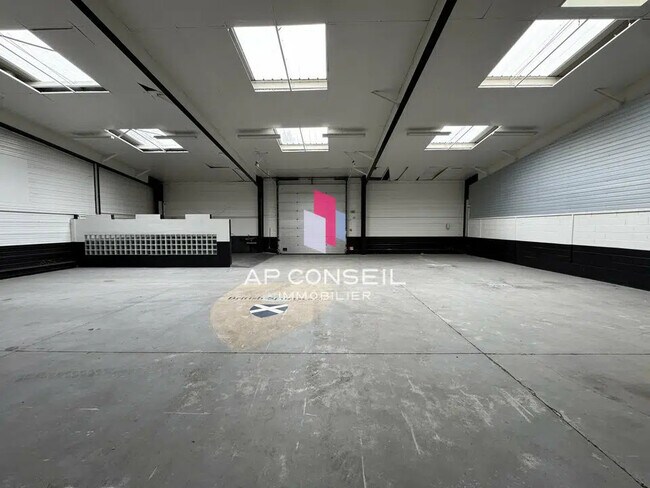 Location Bureaux 591 m² à 1 204 m²