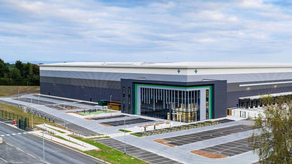 330 Lester Rd, Manchester to rent - Building Photo - Image 3 of 3