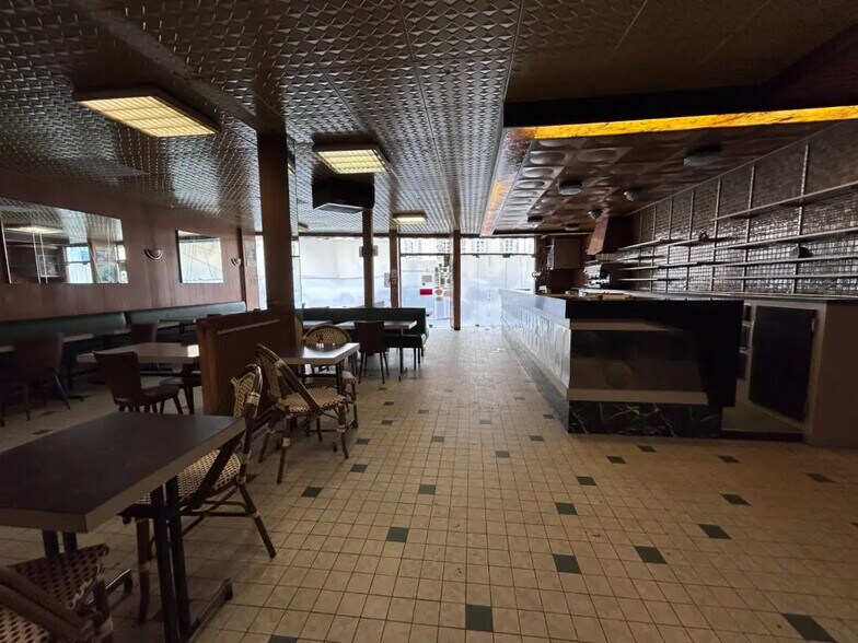 Retail in Chalon-sur-Saône for sale - Building Photo - Image 1 of 7