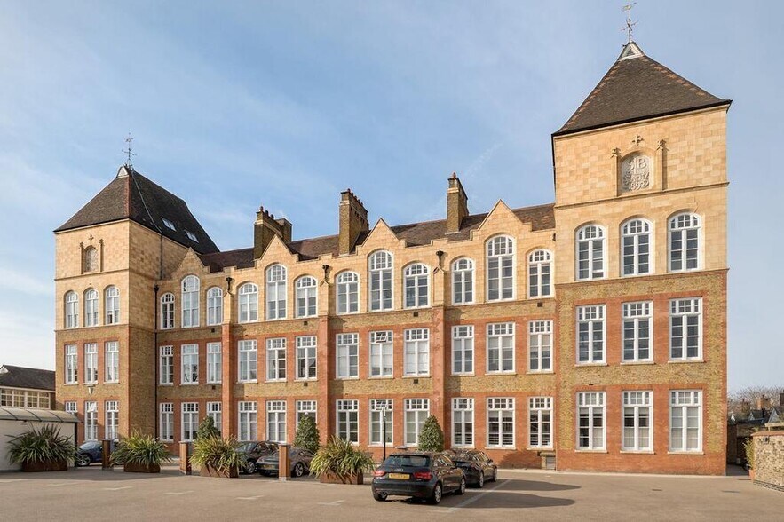 Kingsway Pl, London for sale - Building Photo - Image 2 of 47