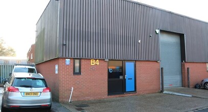 Black Moor Rd, Verwood for rent Building Photo- Image 1 of 2