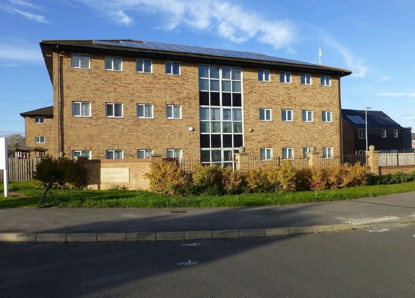 Falcon Way, Bourne for sale - Primary Photo - Image 1 of 1