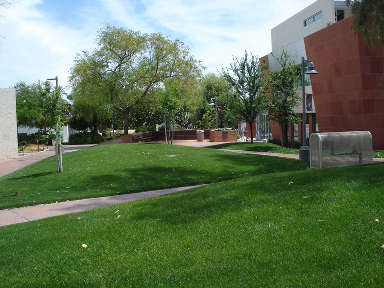 7340 E Main St, Scottsdale, AZ for rent - Building Photo - Image 3 of 3