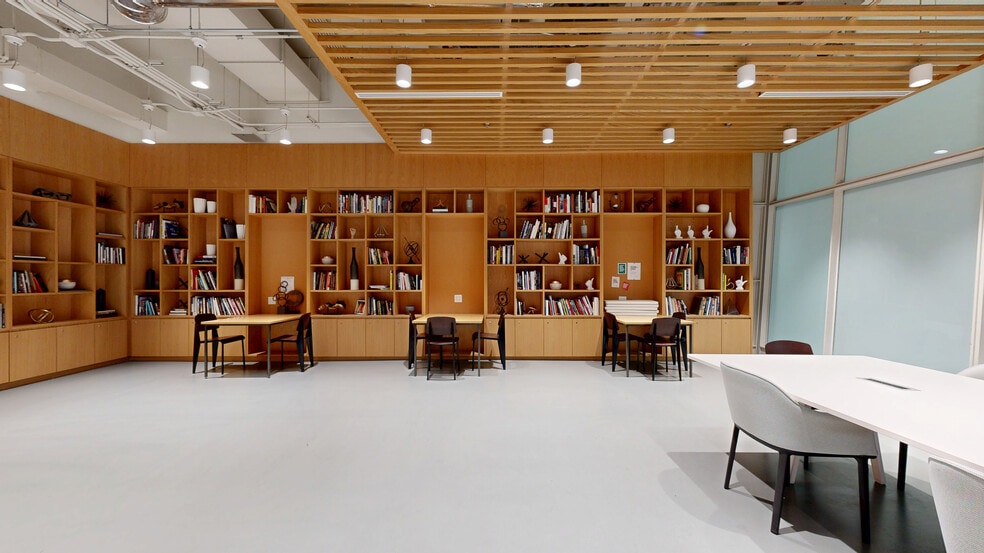 75 Rue Queen, Montréal, QC to rent - Matterport 3D Scan - Image 3 of 21