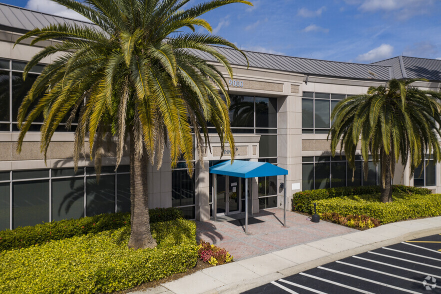 9000 Town Center Pky, Bradenton, FL for rent - Building Photo - Image 3 of 13