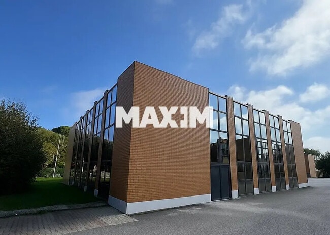 Location Bureaux 96 m²