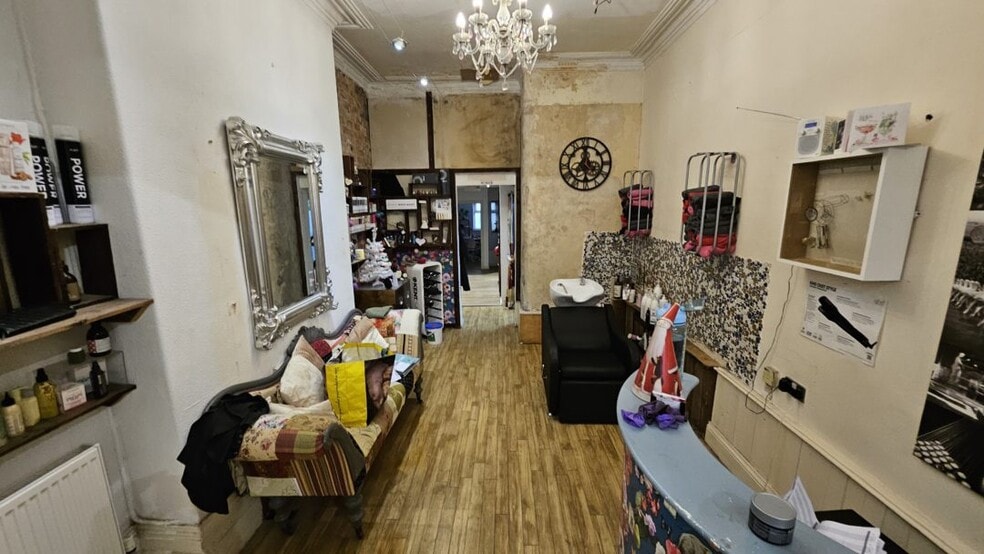 220 Linthorpe Rd, Middlesbrough for sale - Interior Photo - Image 1 of 7