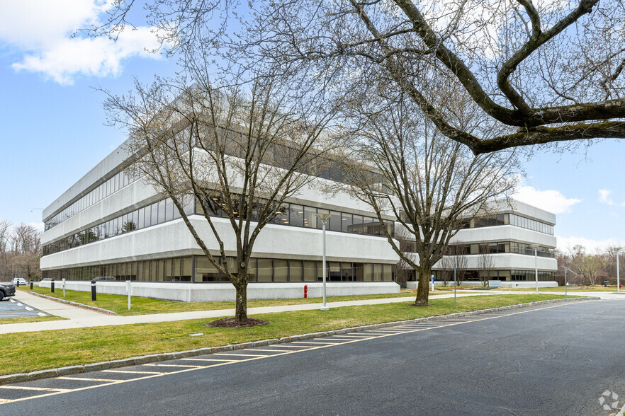 1 International Dr, Rye Brook, NY for rent - Primary Photo - Image 1 of 9