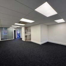 Standard Way, Fareham to rent Interior Photo- Image 1 of 2